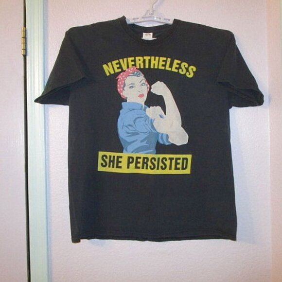 Vtg Rosie The Riveter T-Shirt Size XL She Persisted WW2 Fruit Of The Loom 90s - Picture 1 of 11